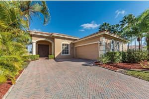 5140  Sapphire Lane  SW, Vero Beach, FL 32968 Sold 10/16/23
