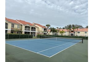 815 W Boynton Beach Boulevard   6-102, Boynton Beach, FL 33426 Sold 10/05/23