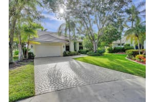1087  Deerwood Lane, Weston, FL 33326 Sold 10/04/23