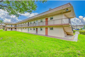 702  Lori Drive   187, Palm Springs, FL 33461 Sold 12/08/23