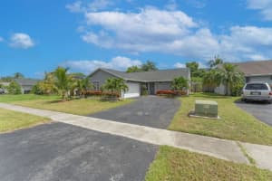 7785  Blackwood Lane, Lake Worth Beach, FL 33467 Sold 09/25/23