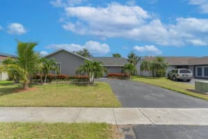 7785  Blackwood Lane, Lake Worth Beach, FL 33467 Sold 09/25/23