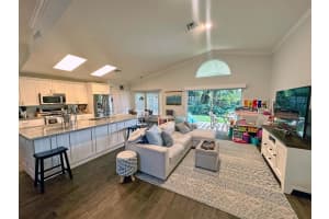 428  Woodview Circle, Palm Beach Gardens, FL 33418 Sold 09/15/23