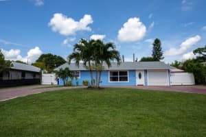 325  18th Avenue, Vero Beach, FL 32962 Sold 09/28/23
