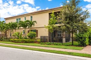 121  Sword Fern Place, Wellington, FL 33414 Sold 12/20/23