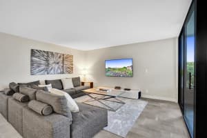 500  Egret Circle   8502, Delray Beach, FL 33444 Sold 10/12/23