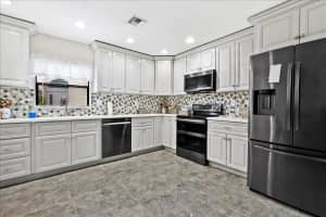 8103  Convington Court, Lake Worth Beach, FL 33467 Sold 02/14/24