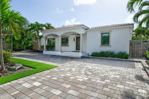 136 NE Olive Way, Boca Raton, FL 33432 Sold 06/03/24