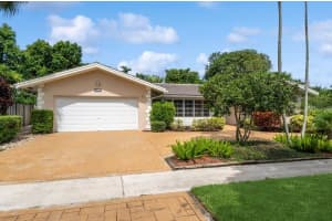 555 SW 8th Terrace, Boca Raton, FL 33486 Sold 09/07/23
