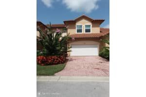 2700  65th Drive   102, Vero Beach, FL 32966 Sold 10/03/23