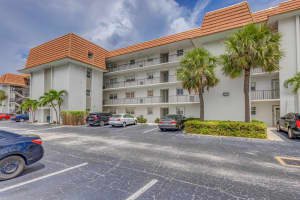 410  Wilma Circle   405, Riviera Beach, FL 33404 Sold 09/29/23