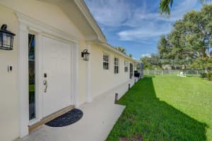 8174  Montserrat Place, Wellington, FL 33414 Sold 08/30/23
