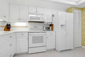 5152 SE Club Way 104, Stuart, FL 34997 Sold 10/05/23