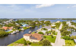 22  Seahorse Lane, Vero Beach, FL 32960 Sold 09/08/23