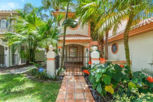 710 NW 38th Terrace, Deerfield Beach, FL 33442 Sold 09/01/23