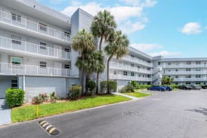 120  Royal Park Drive   4f, Oakland Park, FL 33309 Sold 10/06/23