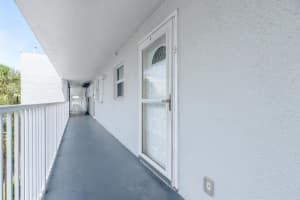 120  Royal Park Drive   4f, Oakland Park, FL 33309 Sold 10/06/23