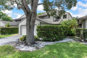 2462  Bedford Mews Drive, Wellington, FL 33414 Sold 10/20/23