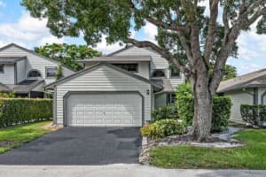 2462  Bedford Mews Drive, Wellington, FL 33414 Sold 10/20/23