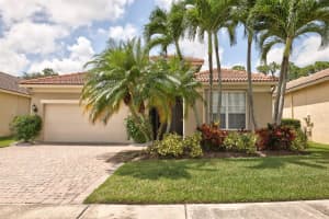 6655 SE Twin Oaks Circle, Stuart, FL 34997 Sold 09/25/23