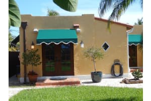 830  Biscayne Drive, West Palm Beach, FL 33401 Sold 09/29/23