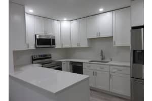 8700  Belle Aire Drive, Boca Raton, FL 33433 Sold 06/11/24