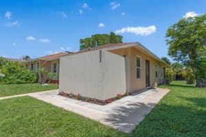 203 SE 1st Circle, Boynton Beach, FL 33435 Sold 09/15/23