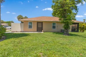 203 SE 1st Circle, Boynton Beach, FL 33435 Sold 09/15/23