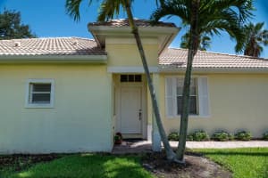 3706 NW Deer Oak Drive, Jensen Beach, FL 34957 Sold 09/26/23