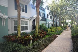 362 E Mallory Circle, Delray Beach, FL 33483 Sold 09/15/23