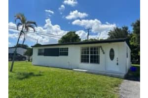 5286  Marcia Place, West Palm Beach, FL 33407 Sold 10/31/23