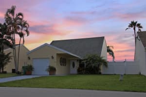 17  Tara Lakes Drive  E, Boynton Beach, FL 33436 Sold 09/18/23