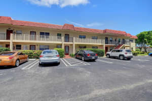 22 Abbey Lane 206, Delray Beach, FL 33446 Sold 11/14/23