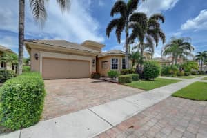 7235 Veneto Drive, Boynton Beach, FL 33437 Sold 03/01/24
