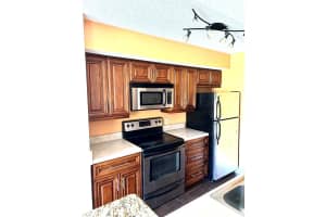815 W Boynton Beach Boulevard 12-103, Boynton Beach, FL 33426 Sold 09/11/23