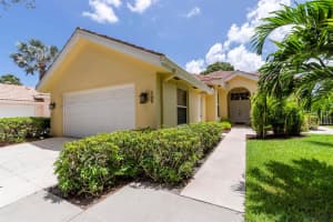 158 Hampton Circle, Jupiter, FL 33458 Sold 10/06/23