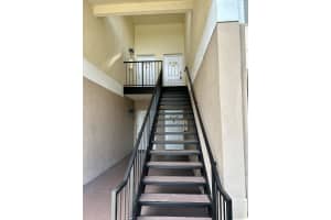 815 W Boynton Beach Boulevard 1-205, Boynton Beach, FL 33426 Sold 10/27/23