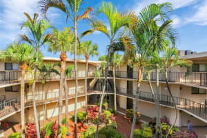 5310 Las Verdes Circle 304, Delray Beach, FL 33484 Sold 10/06/23