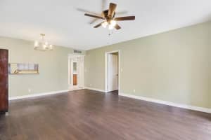 5310 Las Verdes Circle 304, Delray Beach, FL 33484 Sold 10/06/23