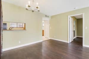 5310 Las Verdes Circle 304, Delray Beach, FL 33484 Sold 10/06/23
