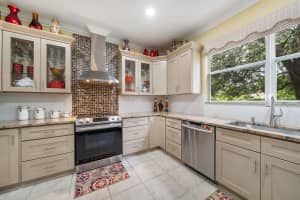 858 Gazetta Way, West Palm Beach, FL 33413 Sold 01/11/24