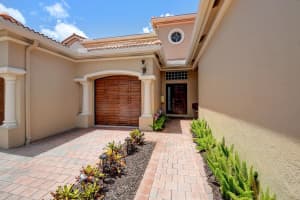 16091 Sims Road 202, Delray Beach, FL 33484 Sold 11/21/23