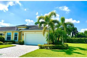 6231 NW Helmsdale Way, Port St Lucie, FL 34983 Sold 10/06/23