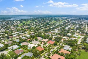 8 Bayview Terrace, Tequesta, FL 33469 Sold 03/19/24