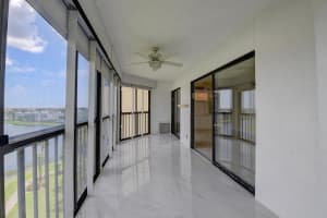 7370 S Oriole Blvd 706, Delray Beach, FL 33446 Sold 11/06/23