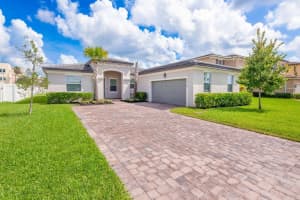 7512 NW Greenspring Street, Port St Lucie, FL 34987 Sold 10/12/23