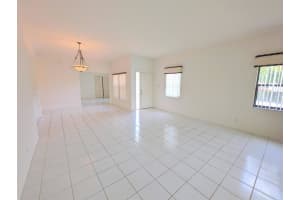 10061 53rd Way S 1001, Boynton Beach, FL 33437 Sold 10/04/23