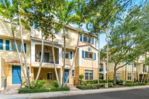 2897 S Greenleaf Circle, Boynton Beach, FL 33426 Sold 09/07/23