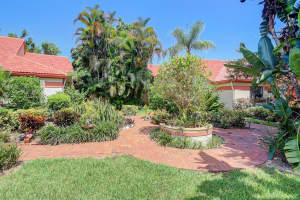 7865 Lexington Club Boulevard B, Delray Beach, FL 33446 Sold 09/18/23