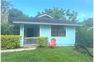 295 12th Avenue, Vero Beach, FL 32962 Sold 10/20/23